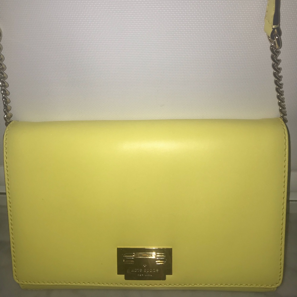 Kate Spade purse. Can be used crossbody,arm